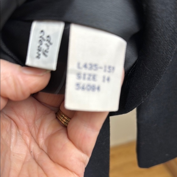 PENDLETON Tailored Suit-Blazer and Straight Skirt. Pure Virgin Wool - Picture 6 of 14